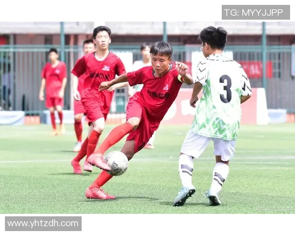 足球明星搞笑打闹视频素材免费下载尽在这里快来获取你的专属精彩瞬间