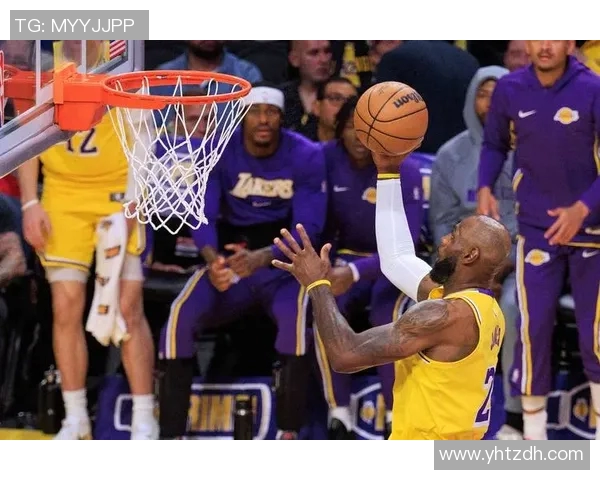 湖人队与太阳队激战正酣谁将赢得这场西部强强对决的胜利